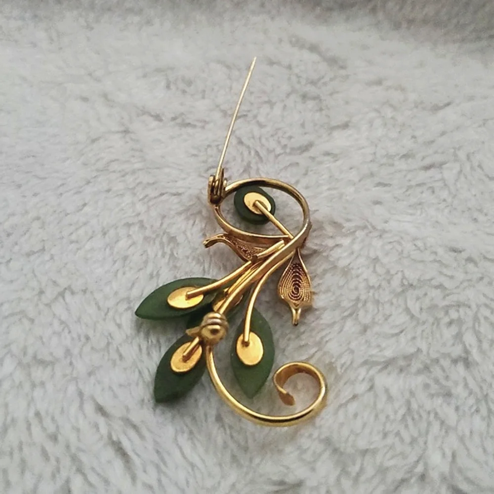 Vintage Gold Tone and Green Leaf Brooch